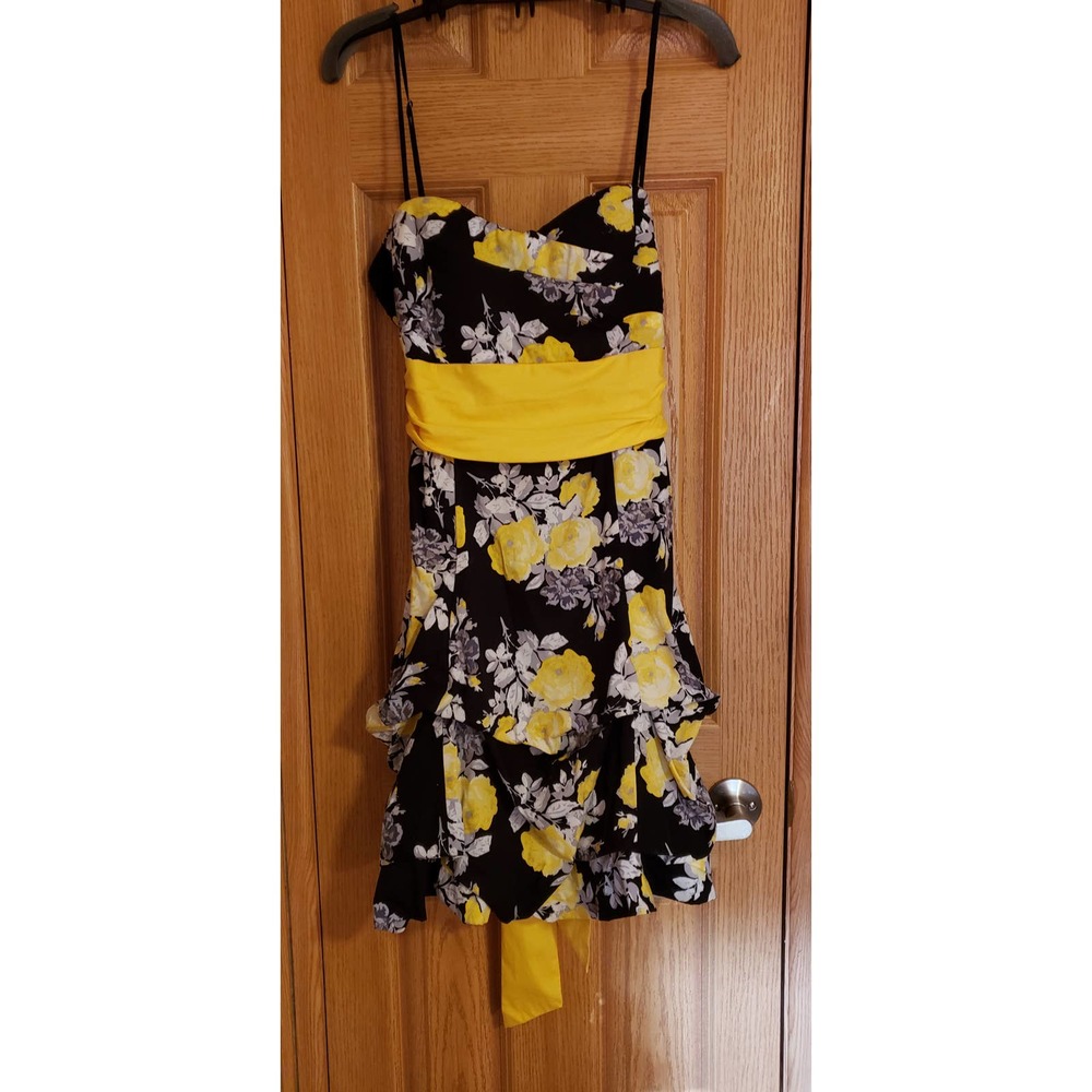 Speechless size 13 black & yellow sundress